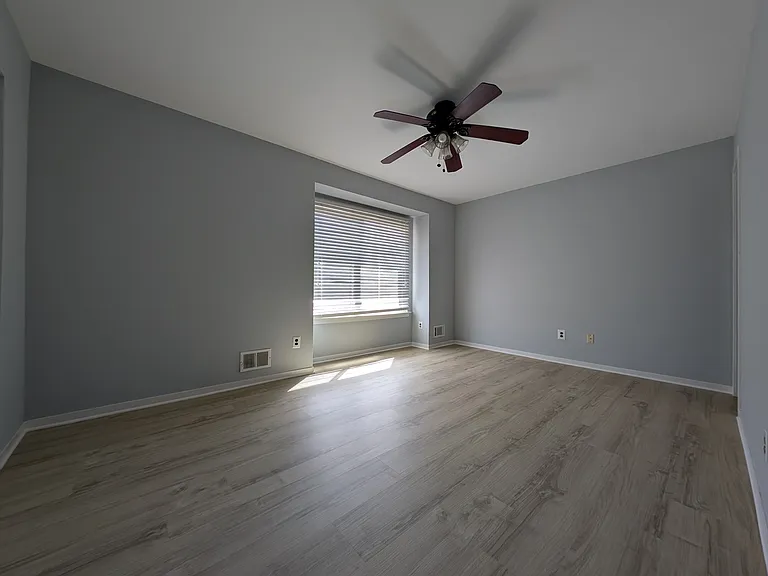 37 Whitehall Ct — Photo 15