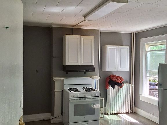 3rd image of 6 Liberty St APT 1