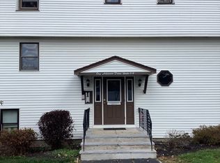 1 Atkinson Dr APT 3, Saugus, MA 01906