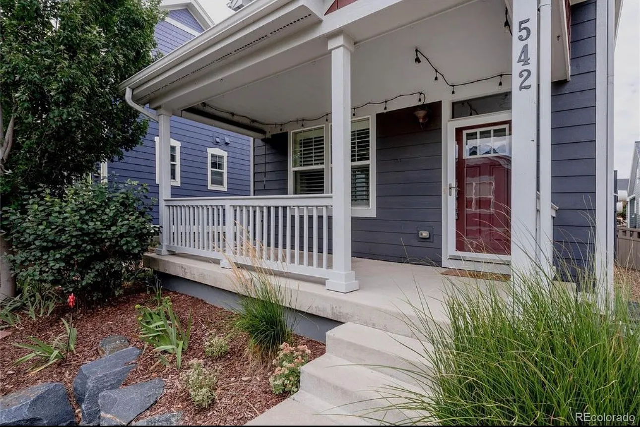 4 bed, 1950 sqft, $3,850 — Photo 2