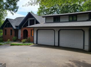 45 Surrey Chase Dr, Social Circle, GA 30025