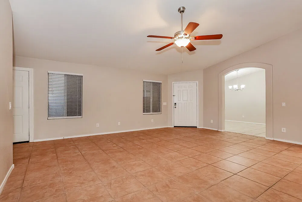 3 bed, 2.0 bath, 1539 sqft, $2,310 — Photo 4