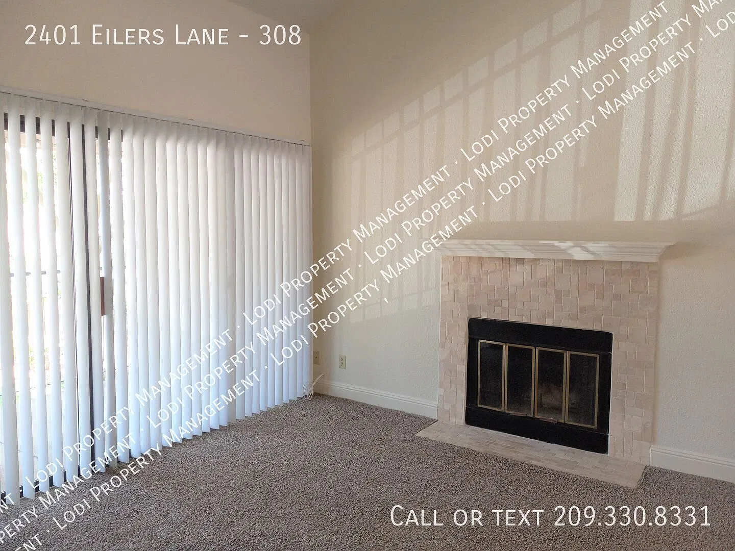 Upstairs 2 Bedroom 2 Bath Condo — Photo 4