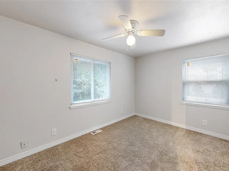 1381 Osceola St — Photo 14