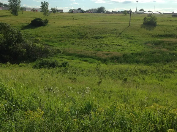 1811 8th Ave NW, Jamestown, ND 58401