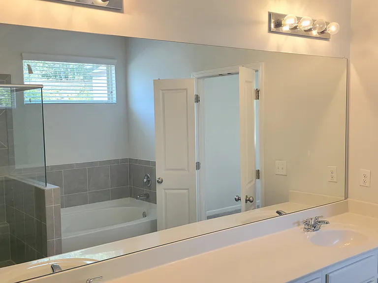 Master's Bathroom