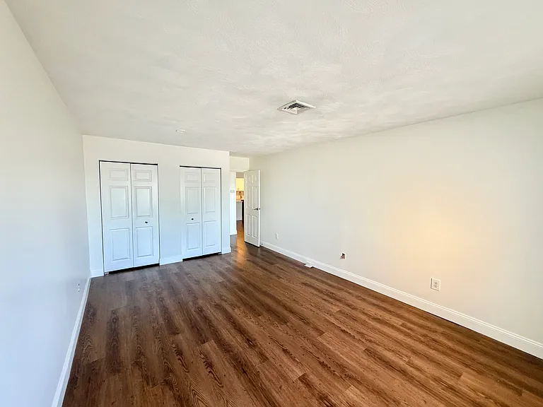 677 Quincy Shore Dr #307 — Photo 9