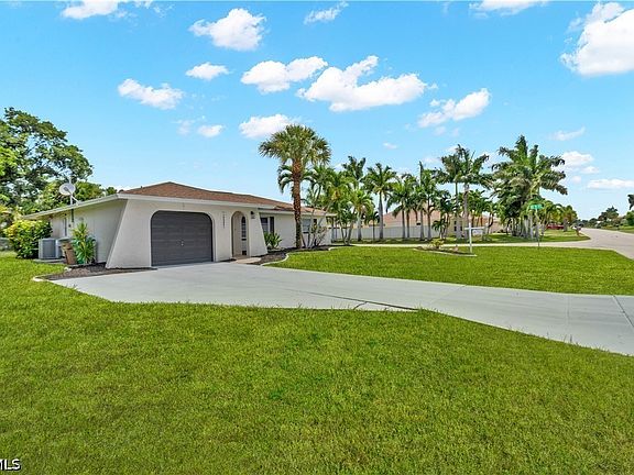 3rd image of 1121 SE 36th St