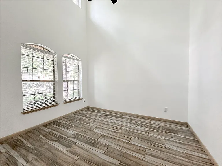 20319 Little Wing Dr — Photo 8