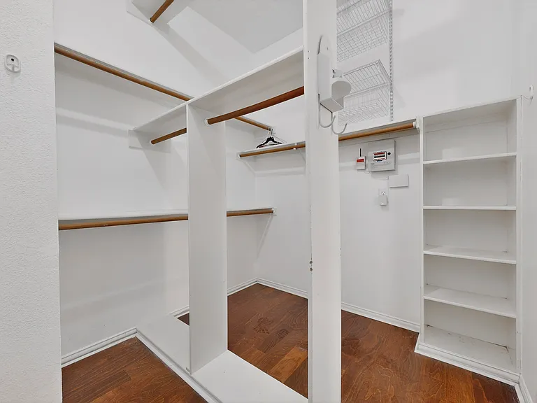 636 N Allen Rd — Photo 42