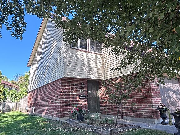 2nd image of 28 Donald St #66