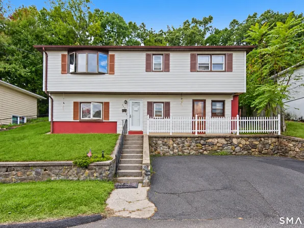 220 New Haven Avenue, Waterbury, CT 06708