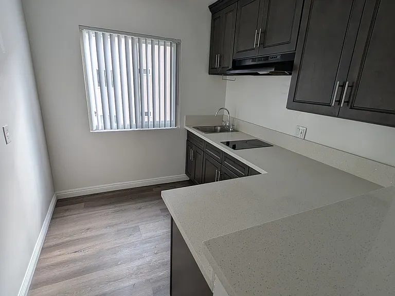 334 N Berendo St #213 — Photo 2