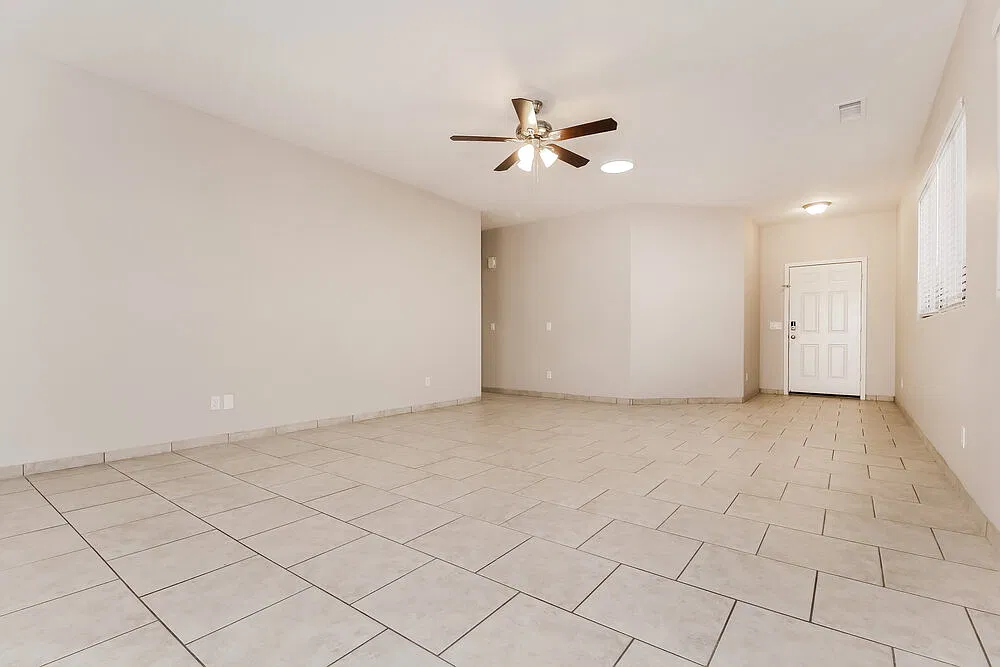 4 bed, 2.0 bath, 1598 sqft, $1,880 — Photo 4