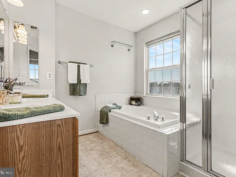 4524 Papillion Ct — Photo 23