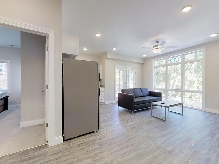 309 W Washington — Photo 26