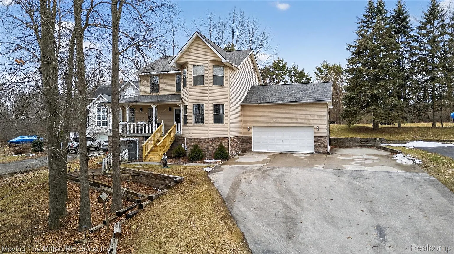 10129 Walnut Shores Dr photo 1