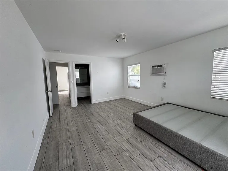 7910 Abbott Ave #6 — Photo 6