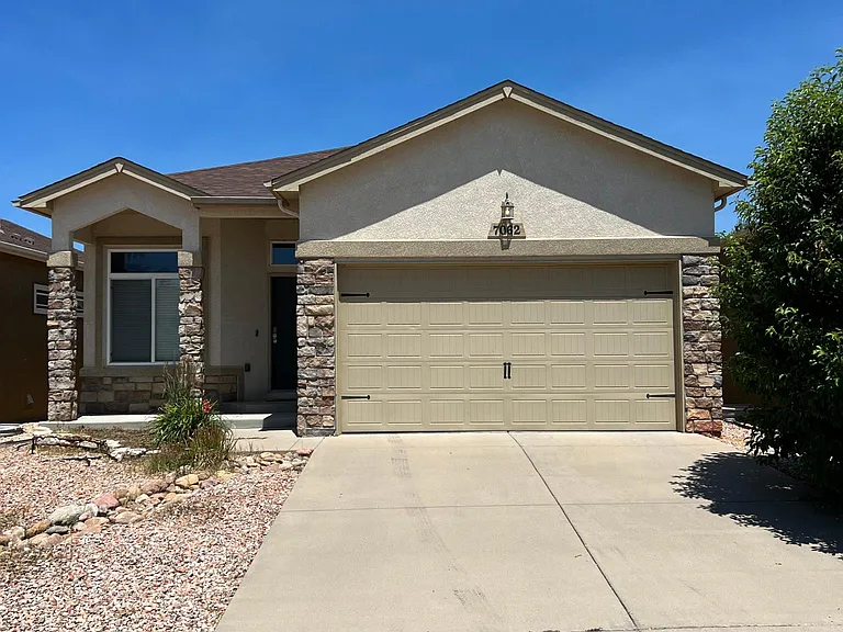 7062 Davey Crocket Ct — Photo 1