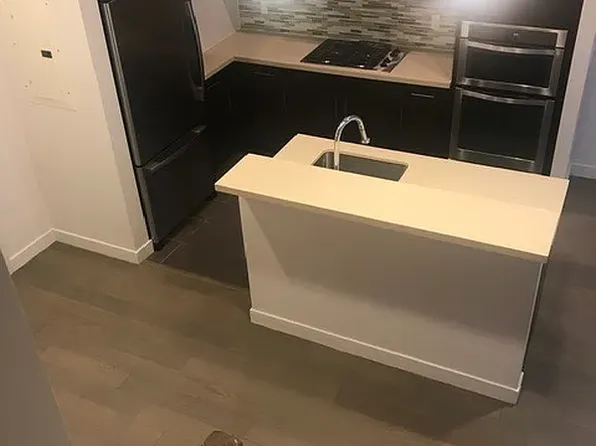 525 West 28th Street image 1 of 13