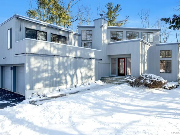 637 Long Hill Road W, Briarcliff Manor, NY 10510