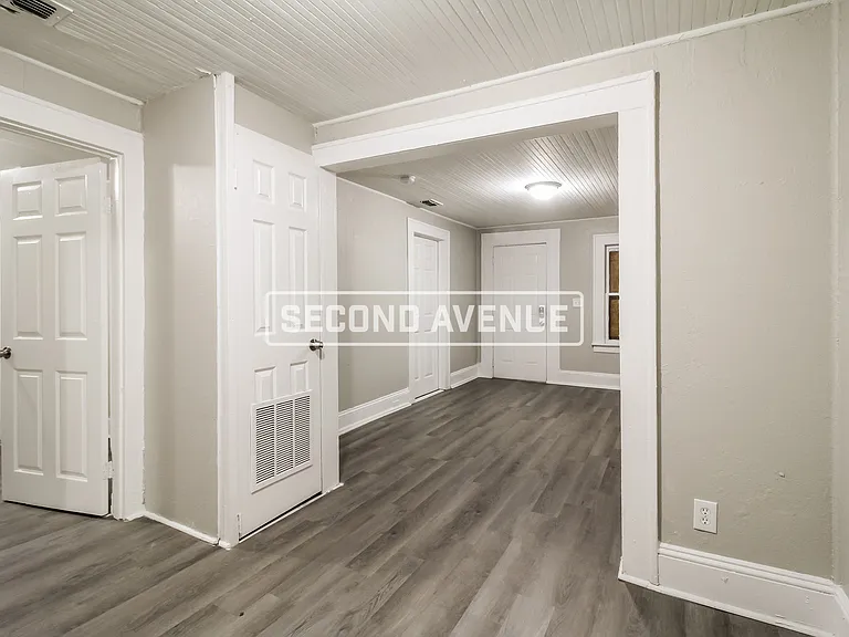 1522 W 22nd St — Photo 10