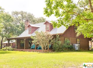 689 Private Road 1023, Hallettsville, TX 77964