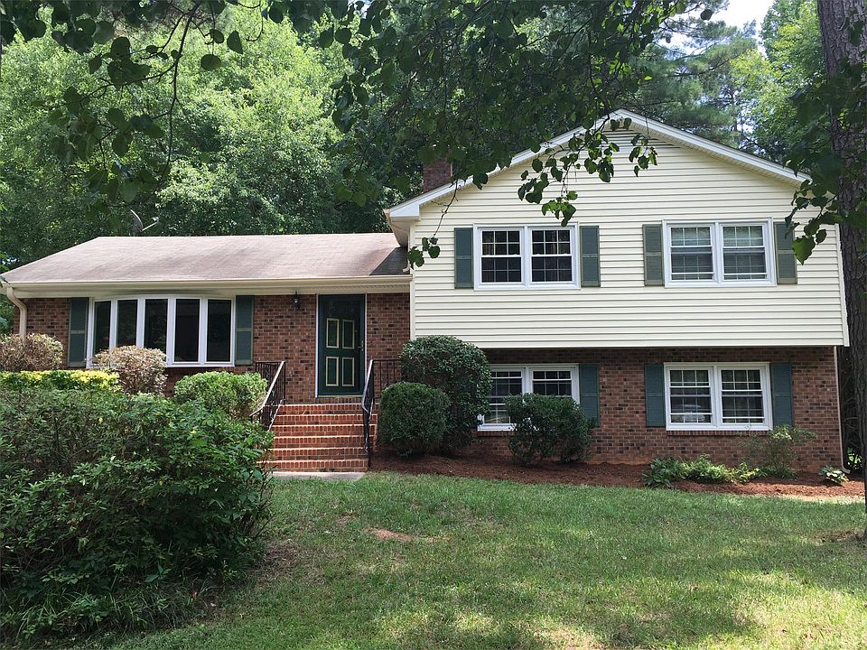 2nd image of 1405 Lake Pine Dr