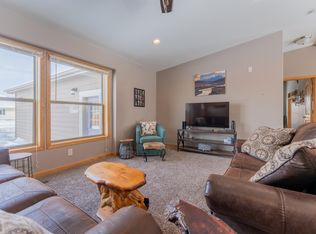 766 Victory Ln, Lander, WY 82520