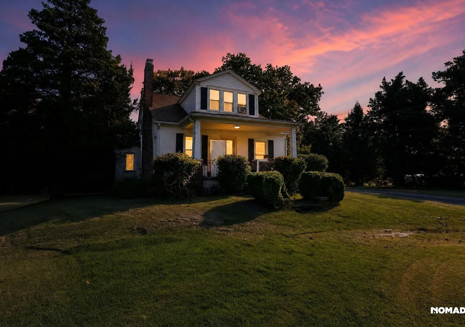 Large 4BR House in Pennsville — Photo 1