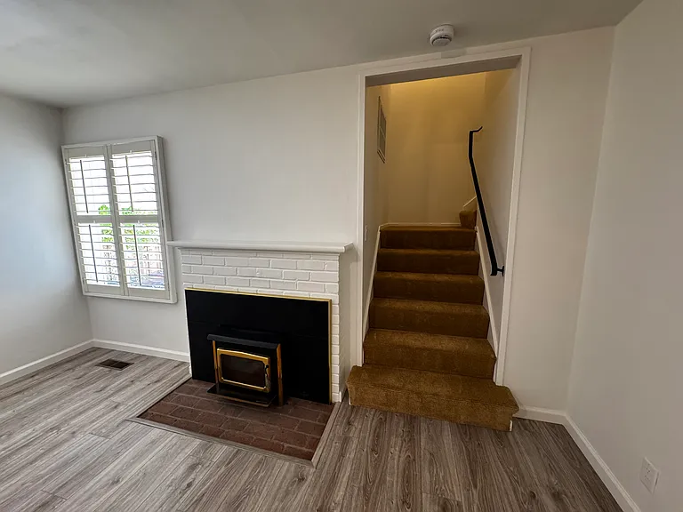 221 Colorado Ave — Photo 21