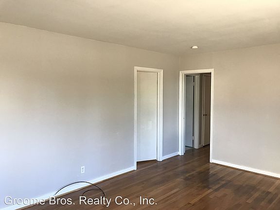 4th image of 4203 W End Dr