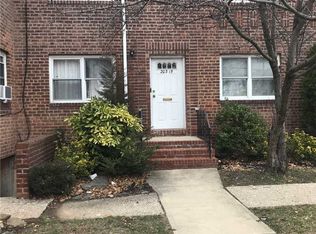 203-15 35th Ave, Bayside, NY 11361