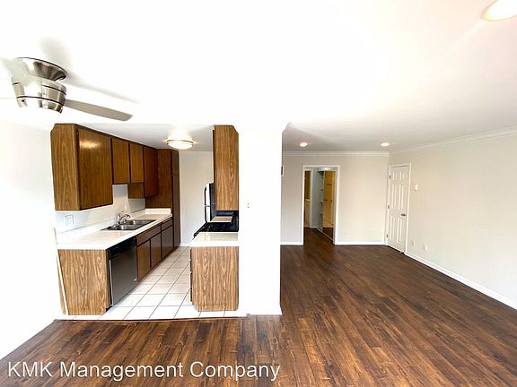2nd image of 3764 Delmas Ter APT 13
