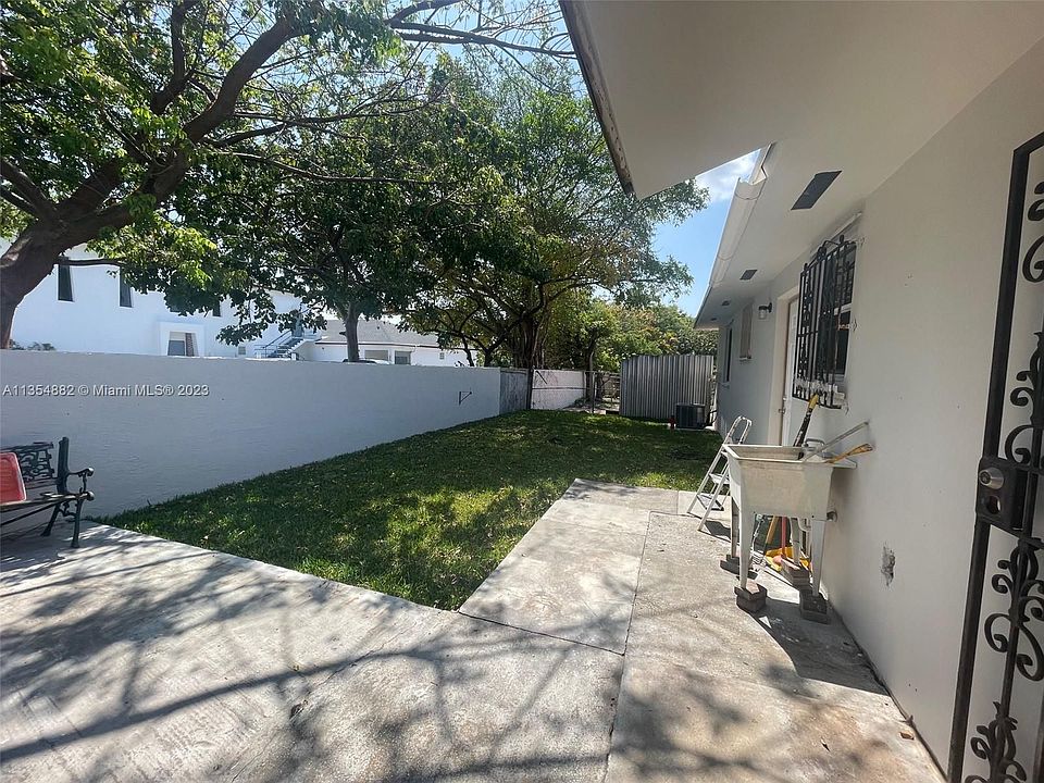 1st image of 231 NW 18th Ave #231