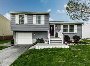 3932 Merganser Dr, Liverpool, NY 13090
