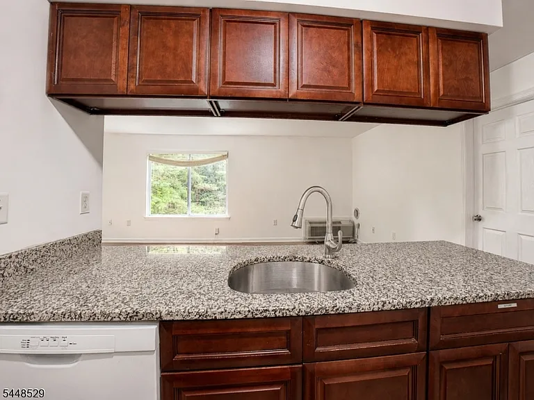23 Norwich Pl — Photo 10