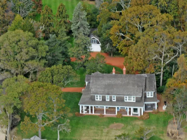 1140 Park Ave, Mattituck, NY 11952