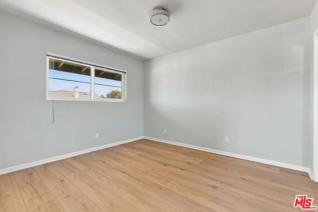 2 bed, 1.0 bath, $3,500 — Photo 4