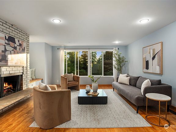 3rd image of 6516 121st Avenue SE