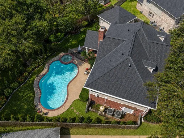 18015 Spellbrook Dr, Houston, TX 77084