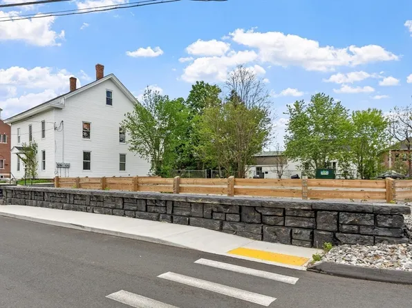 91 Canal St, Athol, MA 01331