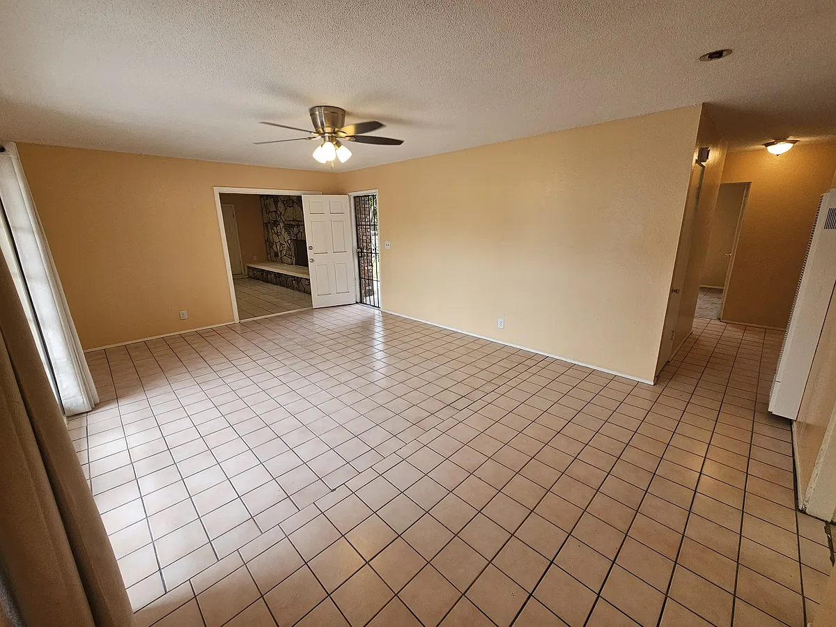 Living Room - 14512 Newland St