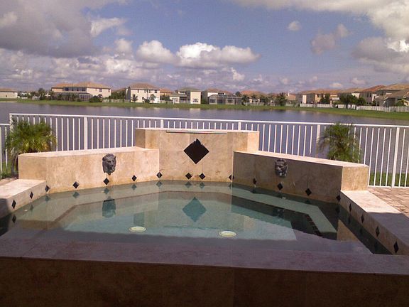 Sauternia Marble  10 person gas heated Whirlpool