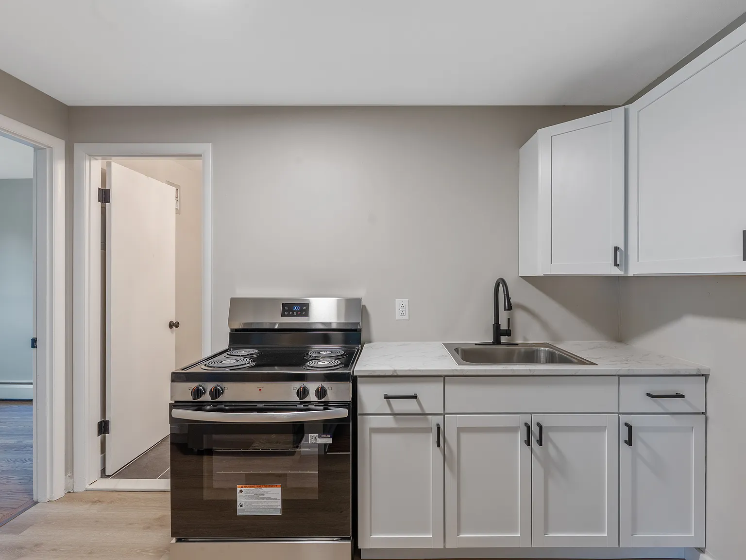 1 bed, 600 sqft, $1,300 — Photo 4