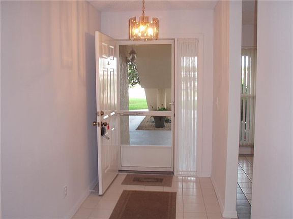 3rd image of 655 W Lake Jasmine Cir Unit 655-108