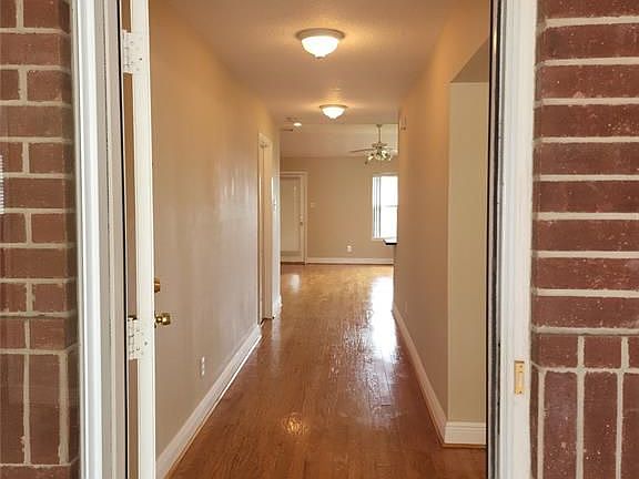 3rd image of 28 Clara Barton Ln