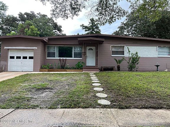 2nd image of 3713R Hoover Ln