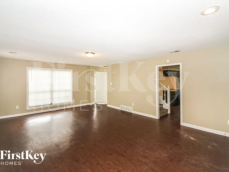 7196 Butterfly Dr — Photo 2