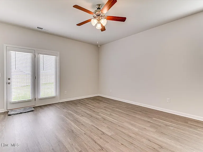 5167 Captain Dr — Photo 23